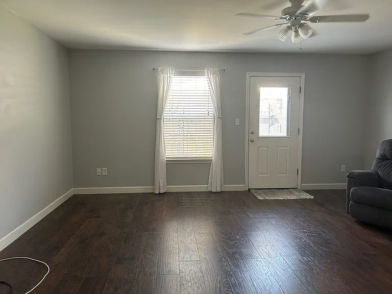 505A Sullivan St NW — Photo 3