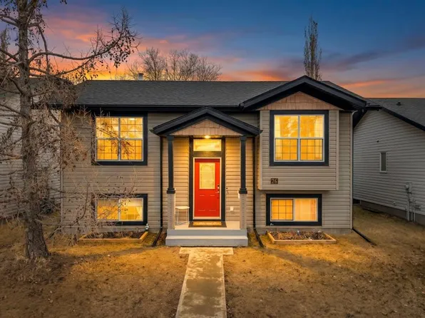 26 N McKinlay Cres, Lacombe, AB T4L 2L4