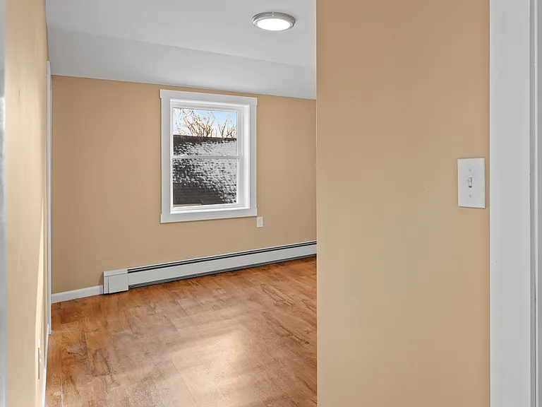 15 Jefferson St #2 — Photo 4