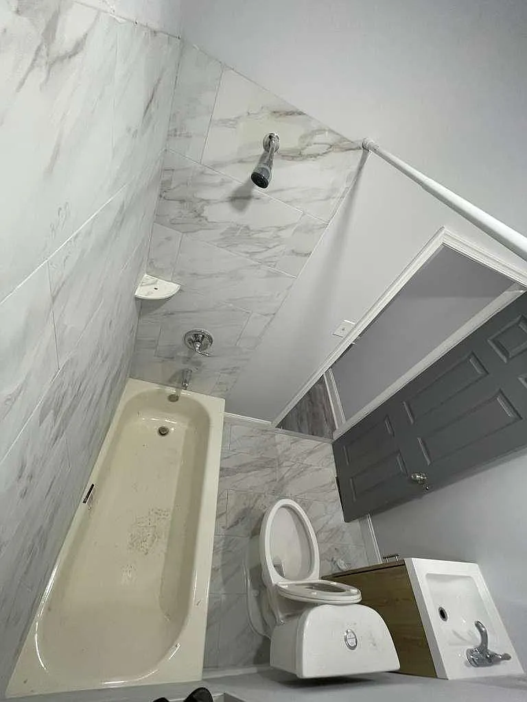 1212 W Allegheny Ave — Photo 2