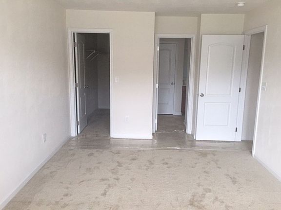 2nd image of 1475 Kensington Way