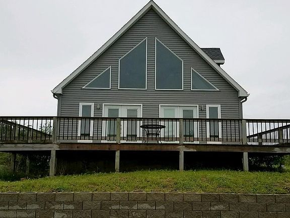 2nd image of 405 S Bucklin Dr