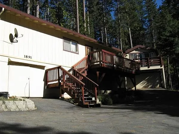 1891 Douglas Dr photo 1