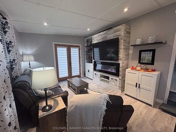 5th image of 74 Richards Ln