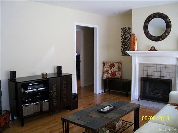 3rd image of 6 Orchard Dr