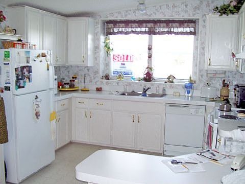 2nd image of 909 Sun Deck Way