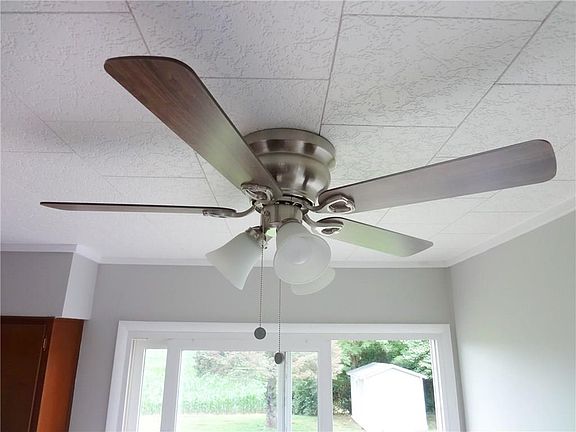 5th image of 1068 E Pleasant Dr