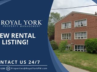 11 Glenavy Ave #A, Toronto, ON M4P2T5