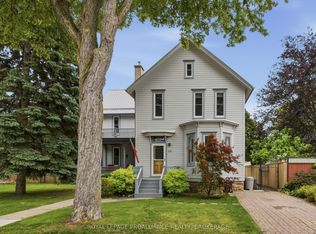 125 Arthur St, Gananoque, ON K7G 1B1