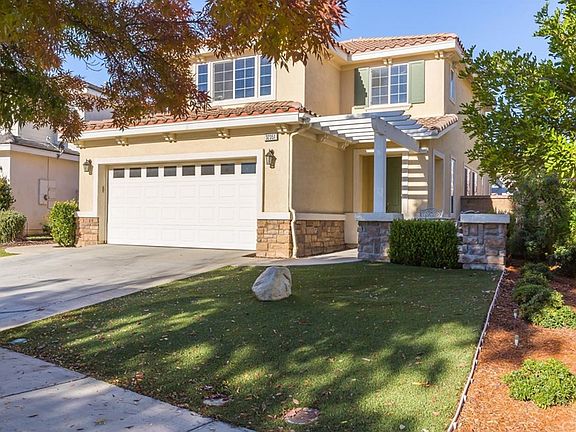 2nd image of 32351 Fernleaf Dr
