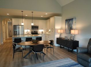 423 W Foxrun, Springfield, TN 37172