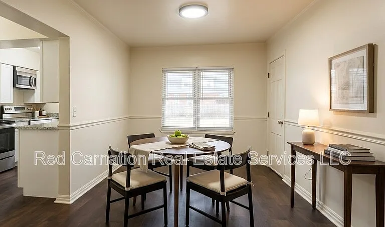 1434 Antoinette Ave — Photo 2