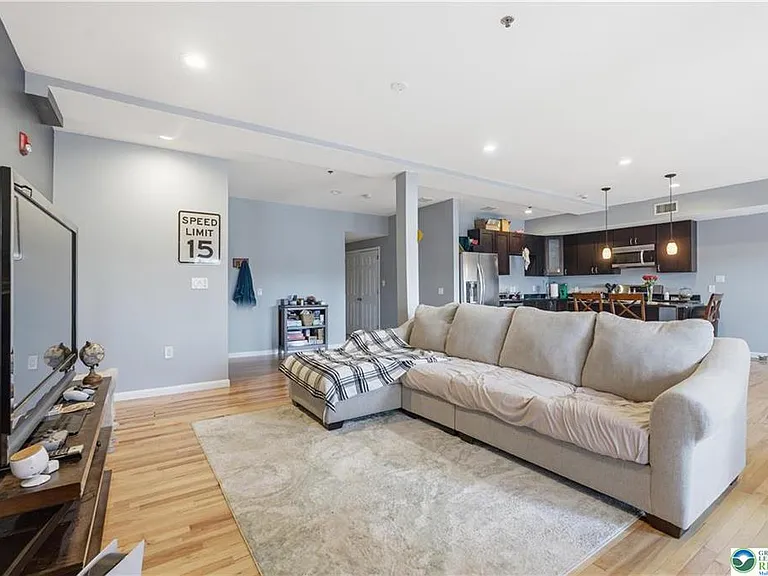 623 Walnut Ave #B2 — Photo 10