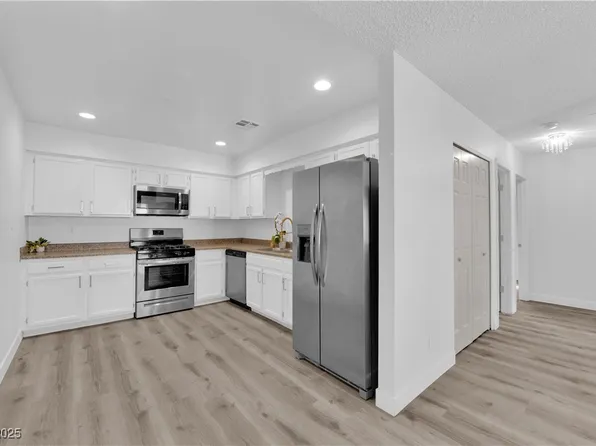 2136 Chertsey Dr Unit A, Las Vegas, NV 89108