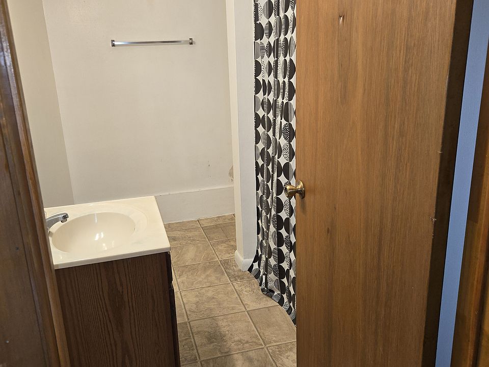 1st image of 425 W Northern Ave