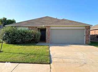 10616 SW 22nd St, Yukon, OK 73099
