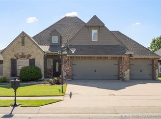 2501 S 10th St, Broken Arrow, OK 74012