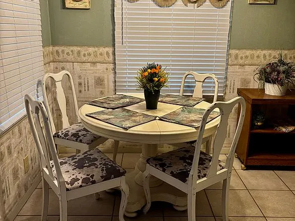 201 Jacaranda Dr, Leesburg, FL 34748