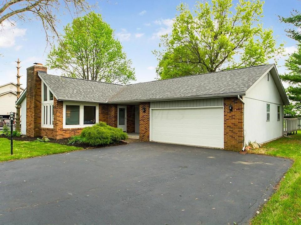 1st image of 272 Glenn Dr SW