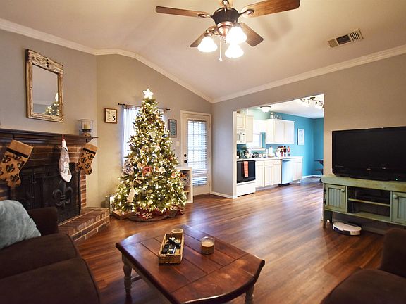 5th image of 15701 Brittain Ct