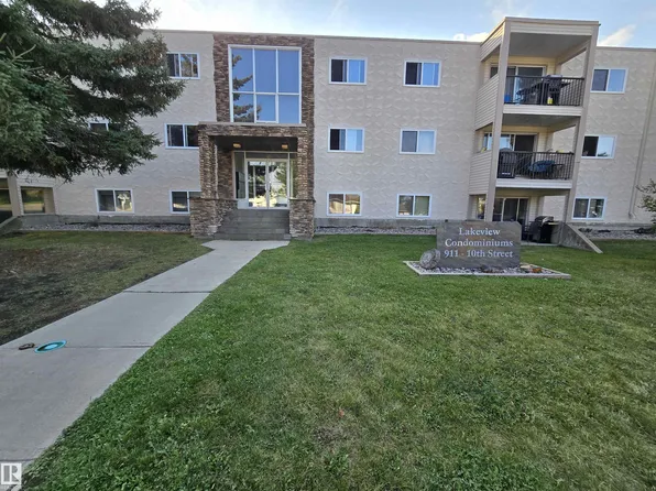 911 10th St #201, Cold Lake, AB T9M 1J8