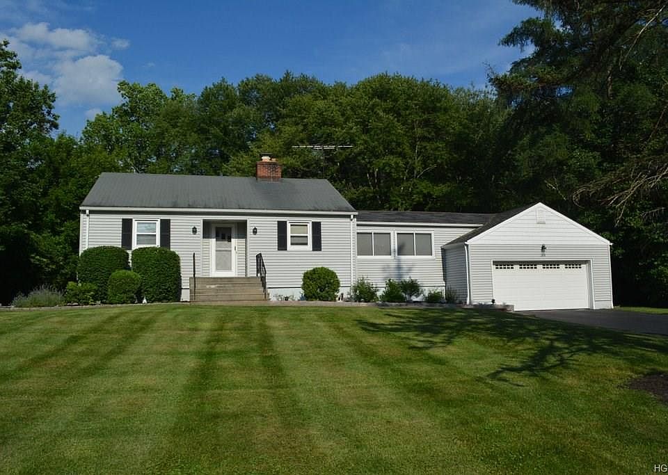 1st image of 2660 Colonial St