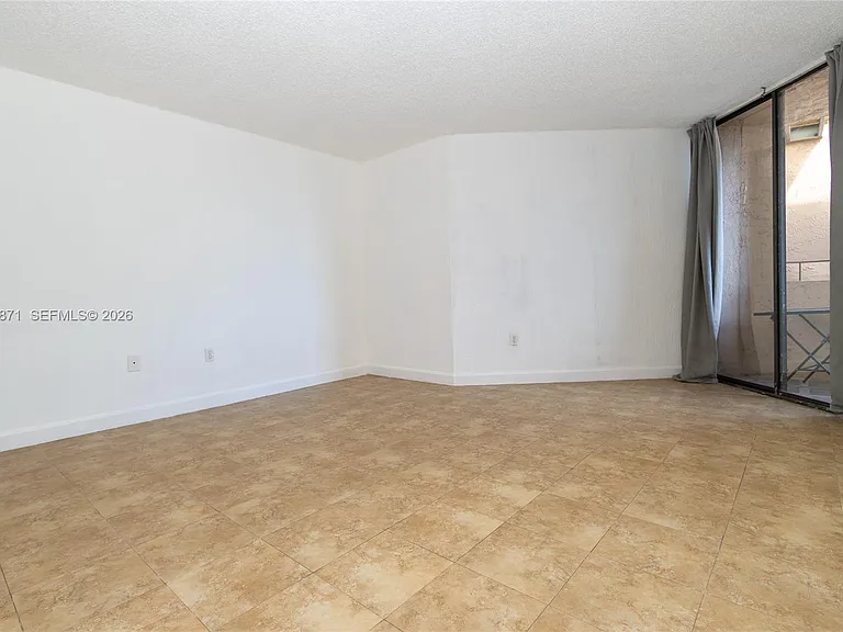 10500 SW 108th Ave #B414 — Photo 36