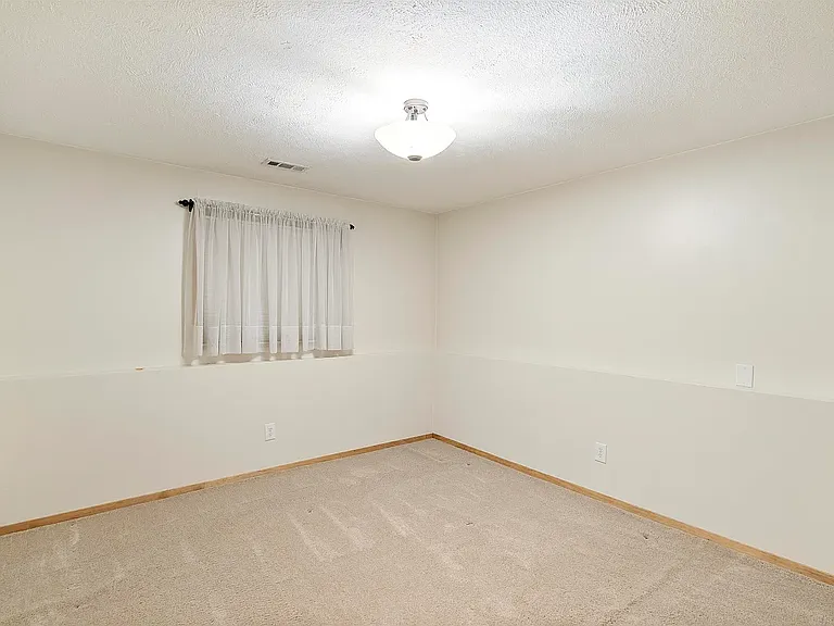 3208 E 14th Ave — Photo 20