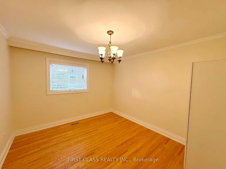 1353 Myron Dr #LOWER — Photo 20