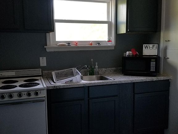 5th image of 705 Split Faurot Ave #B