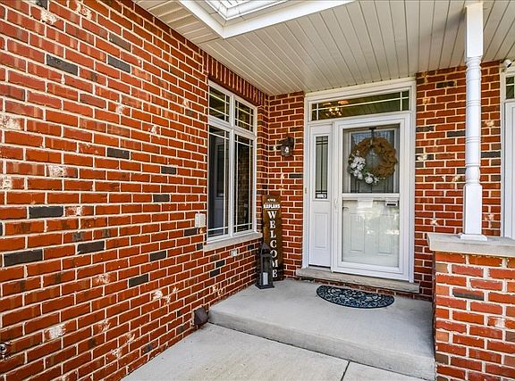 2nd image of 18904 Crystal Creek Dr
