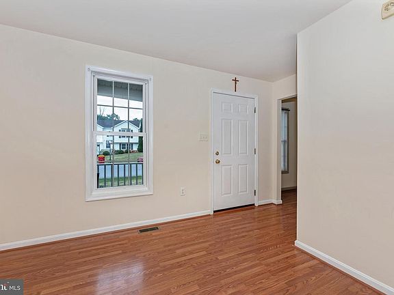2nd image of 13008 Primrose Ln
