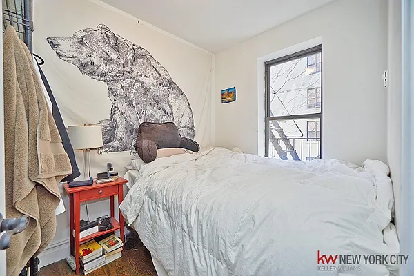 Rented by Keller Williams NYC | media 32