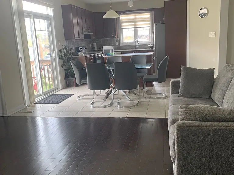 97 Kirby Ave — Photo 5