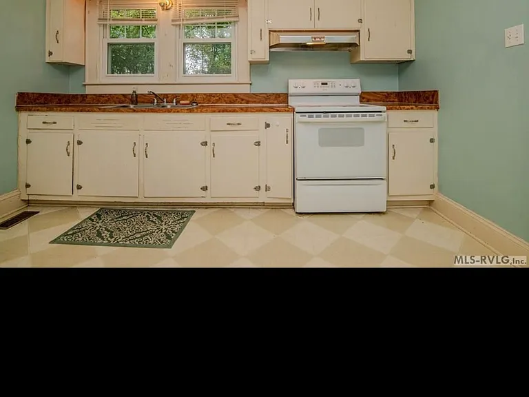 209 Long Cir — Photo 6