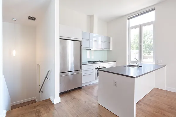 Sold by aptsandlofts.com | media 3