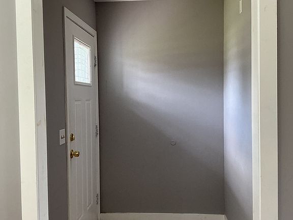 5th image of 814 Lorraine Dr