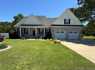 310 Cheswick Dr, Raeford, NC 28376
