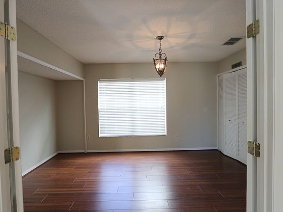 4th image of 9438 Bud Wood St