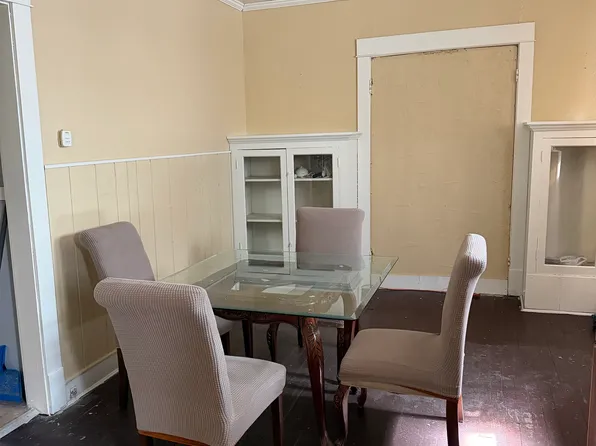 (undisclosed Address), East Cleveland, OH 44112