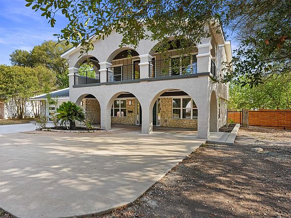 2nd image of 3008 Cedarlawn Cir