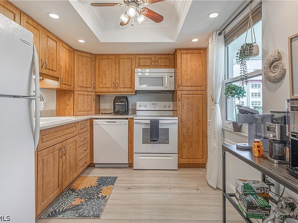 1st image of 1700 Pine Valley Dr APT 118