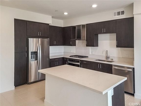 2nd image of 1502 Nolita