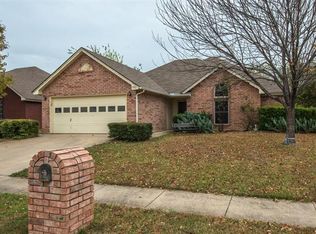 7712 Prairie Dr, Watauga, TX 76148