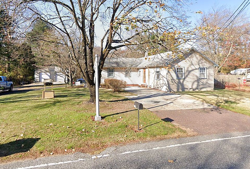 1st image of 522 Fairview Rd