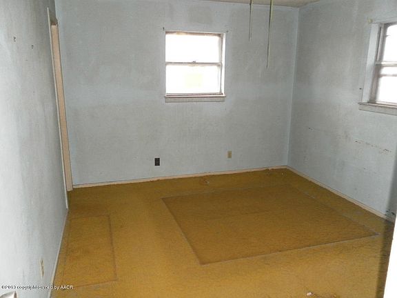 5th image of 3031 NE 26th Ave