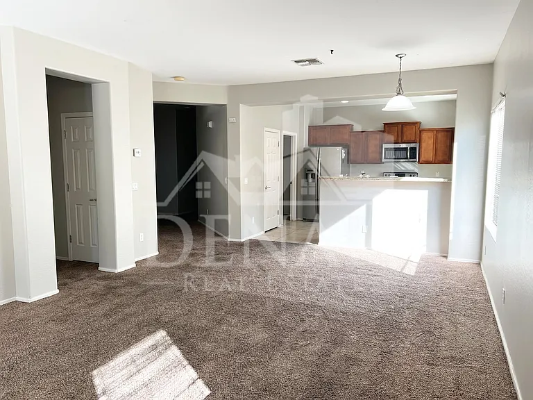 7347 W Millerton Way — Photo 5