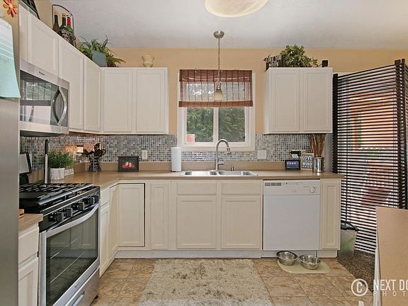 4th image of 2238 Lacrosse St SW