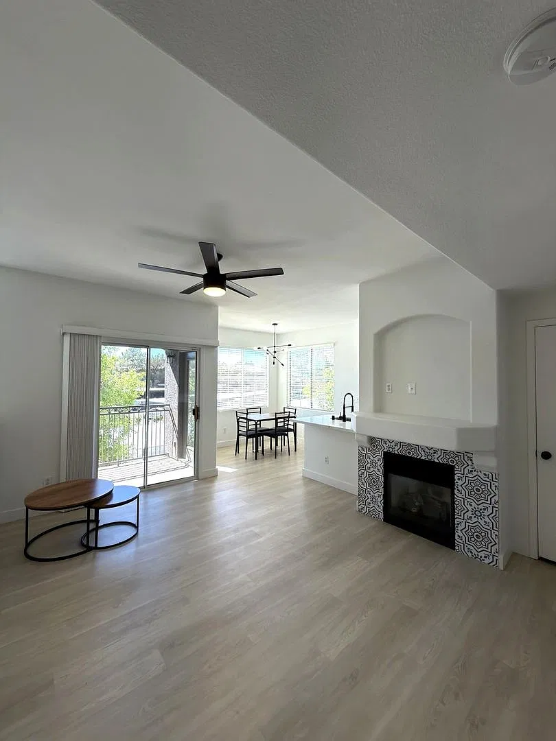Stylish, Move-In Ready Condo with Modern Upgrades — Photo 4