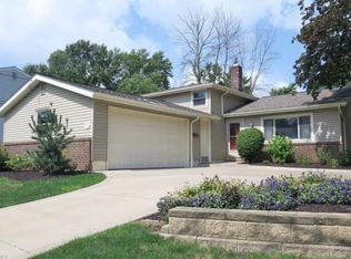 9436 Fairfield Dr, Twinsburg, OH 44087
